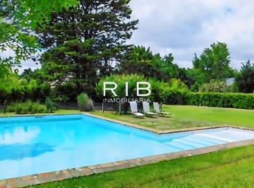 Casa Venta de 4 ambientes · Linda Propiedad Sobre 2020 m²