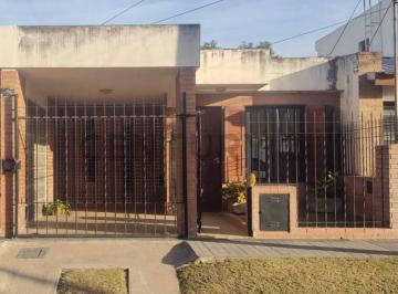 Casa · 79m² · Venta Casa Barrio Los Platanos 3 Dorm.