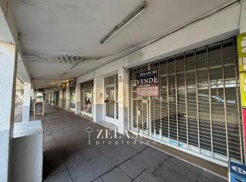 Local comercial · 18m² · Local a La Calle en Venta: Sobre Av Dr Ricardo Balbín, Ciudad Jardín