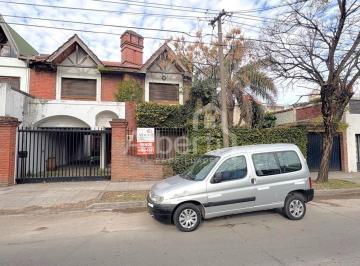 Casa de 6 ambientes, Morón · Venta Chalet 6 Ambientes + Lote Lindero en Haedo Norte.