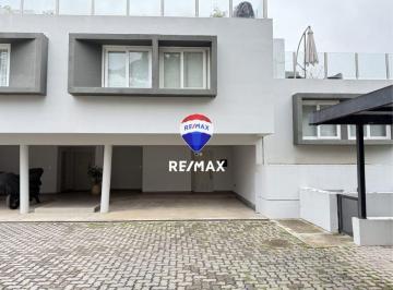 Casa · 135m² · 5 Ambientes · 2 Cocheras · Alquiler Duplex 3 Dorm Madero Vistas San Lorenzo