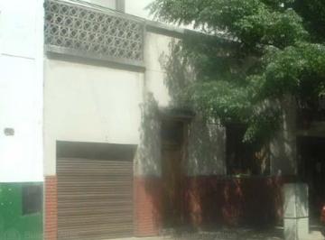 Terreno de 4 ambientes, Parque Patricios · Casa en Terreno Propio Ideal Construccion en Alto