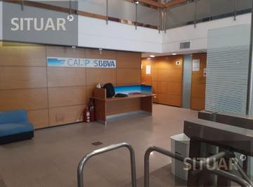 Edificio · 1550ha · 4 Cocheras · Alquiler de Oficina en 3 Niveles