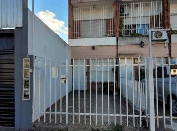 Departamento de 3 ambientes, La Matanza · Alquiler - Duplex 3 Amb con Patio y Cochera - Tablada (A m Avda San Martin)