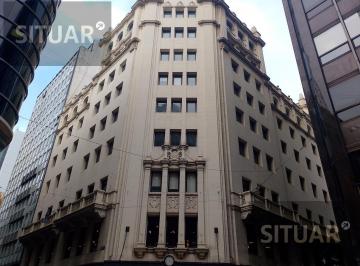 Local comercial · 95ha · Alquier de Local en Importante Edificio