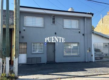 PH · 90m² · 4 Ambientes · Casa en Venta en Marco Avellaneda 771, Remedios de Escalada en Estado Impecable