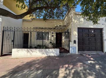 Casa de 4 ambientes, Córdoba · Venta - Casa 2 Dorm. - Alberdi