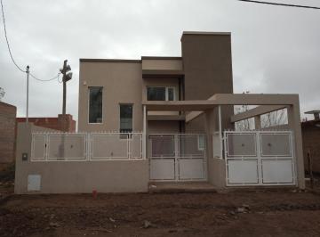 Casa · 6 Ambientes · Casa en San Patricio del Chañar