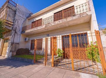 Casa · 120m² · 3 Ambientes · 2 Cocheras · Venta Casa Tres Ambientes Villa Lynch San Martin