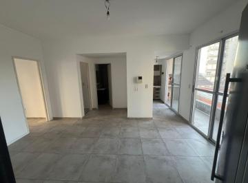 Departamento · 58m² · 2 Ambientes · 1 Cochera · Excelente Departamento en Alquiler, Dos Ambientes con Escritorio en El Centro de San Martin.
