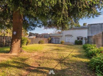 Casa · 764m² · 9 Ambientes · 2 Cocheras · Venta Importante Casa con Gran Terreno en Prado