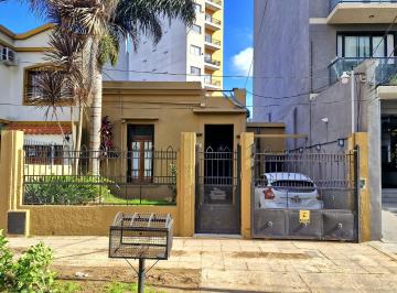 Casa de 3 ambientes, Lanús · Importante Propiedad Centro de Escalada