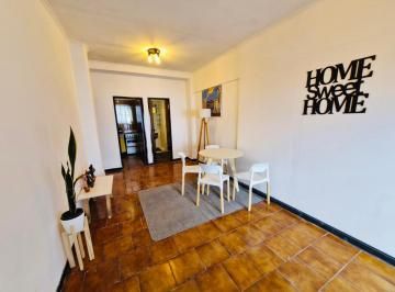 Departamento de 1 ambiente, Lanús · Monoambiente en Planta Baja con Patio Semi - Amoblado en Plena Estación Lanús
