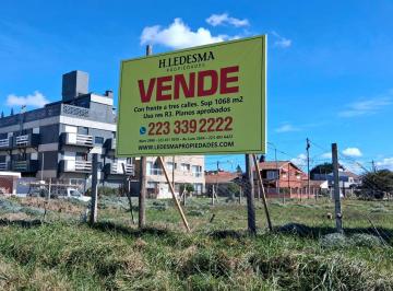 Terreno · 1068m² · Venta. Terreno en Esquina Frente Al Mar