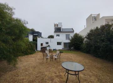 Casa · 123m² · 4 Ambientes · 2 Cocheras · Casa en Venta en La Estanzuela 2, Apto Crédito Hipotecario