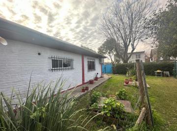 Casa de 4 ambientes, Berazategui · Dos Viviendas en Venta | Juan Maria Gutiérrez