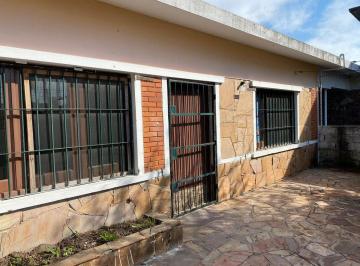 Casa · 50m² · 3 Ambientes · 1 Cochera · Alquiler Casa Dos Dorm. Punta Rieles