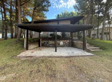 Casa · 232m² · 4 Ambientes · 2 Cocheras · Casa en Venta en Costa Esmeralda