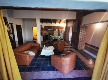 Terreno · 5000m² · 4 Ambientes · 4 Cocheras · Vendo Casa Quinta en Garupa Misiones