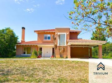 Casa de 7 ambientes, Lunlunta · Casa en Venta Barrio Club House La Vacherie, Maipu, Mendoza