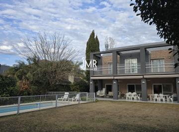 Casa · 190m² · 4 Ambientes · 2 Cocheras · Casa en Venta | Barrio Los Sauces | Pilar