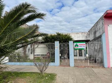 Casa de 4 ambientes, Esteban Echeverría · Casa en Excelente Ubicación en Venta - Sobre Cabildo a m de Edison
