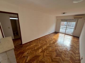 Departamento · 70m² · 5 Ambientes · Alquiler 2 Dorm. Luminoso y Amplio Balcon 3 de Febrero 1033