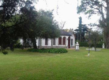 Casa · 350m² · 6 Ambientes · 4 Cocheras · Casa en Venta