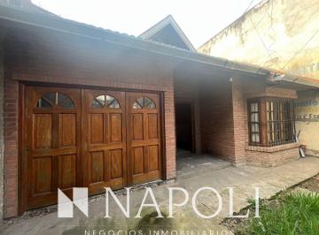 NNI-NNI-3178_2 · Casa en Venta a 4 Ambientes a Refaccionar en Ezeiza