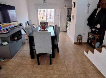 Departamento de 4 ambientes, La Plata · Duplex Amplio en Excelente Estado