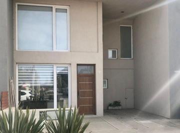 Casa · 82m² · 5 Ambientes · 1 Cochera · Alquiler Duplex 3 Dorm. Rada Tilly