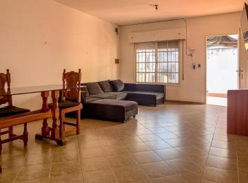Casa · 96m² · 3 Ambientes · Venta Casa de Pasillo No PH 2 Dorm. con Patio