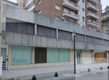 Local comercial · 470m² · Local en Monserrat