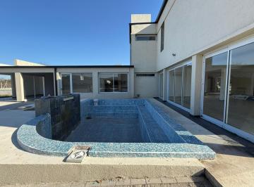 Casa de 9 ambientes, Malagueño · La Arbolada Hollywood a Estrenar Venta Casa 3 Dorm Galería Quincho Piscina