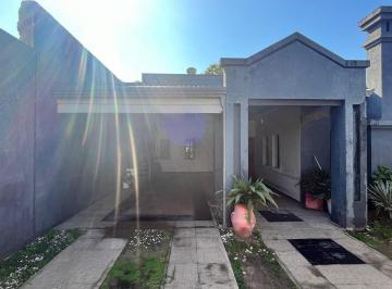 Casa · 174m² · 3 Dormitorios · 2 Cocheras · Casa con 3 Dorm., Piscina y "Yapa"