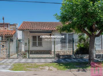 Casa · 115m² · 4 Ambientes · 1 Cochera · Venta - Casa a Reciclar, Oportunidad de Inversión, en La Calle Mistral Monte Grande