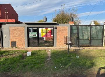 Casa de 2 ambientes, Florencio Varela · En Venta! Casa