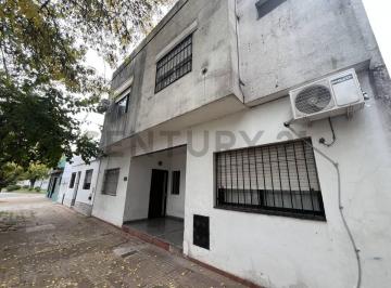 PH · 49m² · 2 Dormitorios · 28 Entre 36 y 37. PH en Venta de 2 Dorm., La Plata.