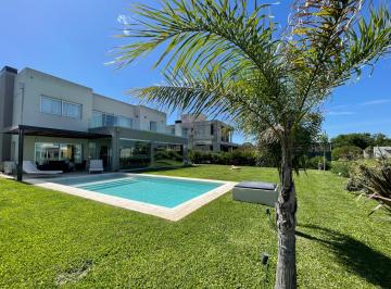 Casa de 5 ambientes, Berazategui · Casa en Venta en Greenville Polo & Resort