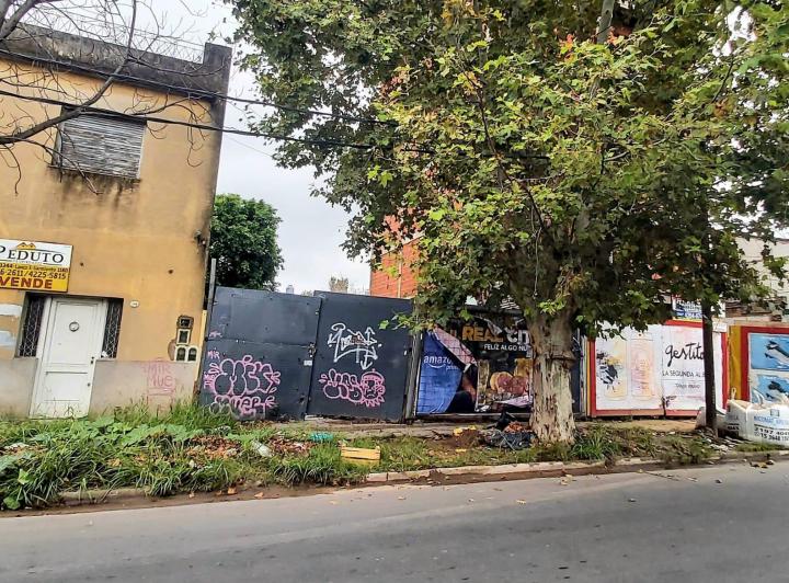 Terreno · 238m²