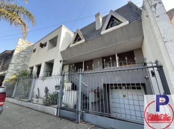 Casa de 5 ambientes, La Matanza · Casa 6 Ambientes con Pileta Climatizada y Cochera Ramos Mejia