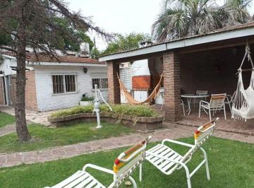 Casa · 56m² · 3 Ambientes · 2 Cocheras · Casa Venta 3 Ambientes Parque Alvear