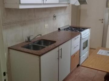 Departamento · 75m² · 5 Ambientes · 1 Cochera · Av del Huerto 1105