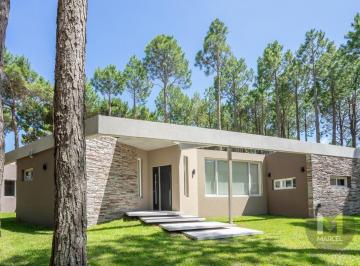 Casa · 200m² · 4 Ambientes · Casa en Alquiler Pinamar Norte
