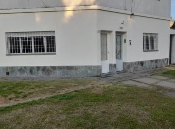 Casa · 78m² · 5 Ambientes · Casa en Alquiler o Venta! 2 Dorm.! con Cochera!