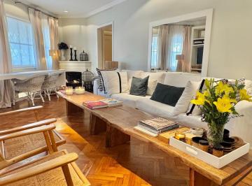 Casa de 5 ambientes, Belgrano · Casita Chic en Belgrano R / 3 Dormit en Suite + Terraza + Parrilla.