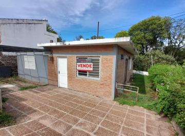 Casa · 90m² · 4 Ambientes · 1 Cochera · Salsipuedes - Centro - 2 Dorm.
