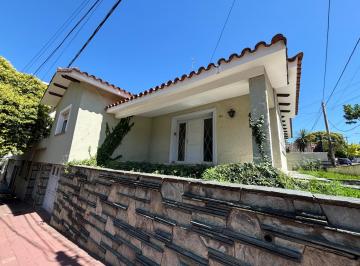 Casa de 10 ambientes, Córdoba · Casa Esquina en B° Patria 3 Dorm Excelente Renta Apta Credito