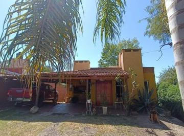 Casa · 170m² · 3 Ambientes · 1 Cochera · Venta Casa 3 Dorm. - Unquillo