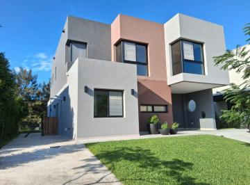 Casa de 6 ambientes, Tigre · Casa Moderna Sobre Lote Interno a Estrenar en Los Castaños